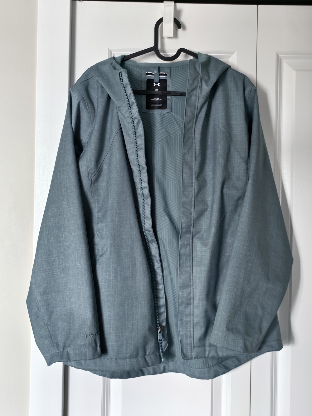 Almost New Under Armour Women’s Storm Hooded Jacket (Size M